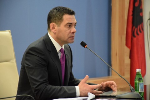 Ahmetaj: Sa do te rriten rrogat per 90 mije punonjes te administrates publike
